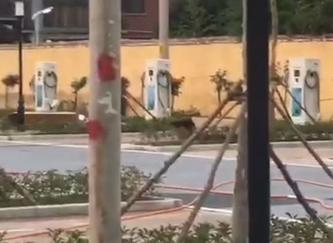 驻马店市公共停车场充电站80kW双枪直流